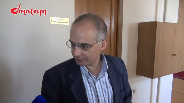 Այն, ինչ մեզ առաջարկում են, բանանային պետությունների ուղին է. Լ. Զուրաբյան