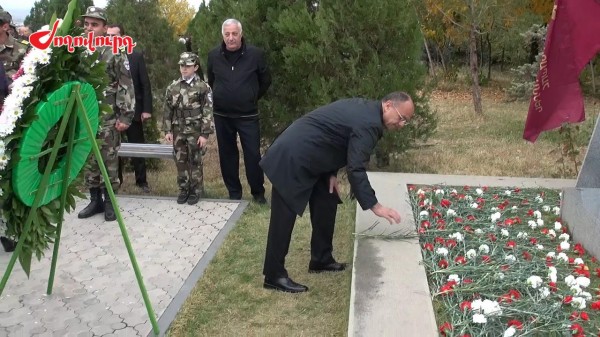 Սեյրան Օհանյանը գումար նվիրեց կարիքավորներին (տեսանյութ)