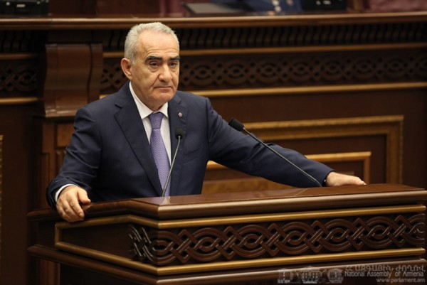 ԱԺ նախագահը շնորհավորել է կին պատգամավորներին