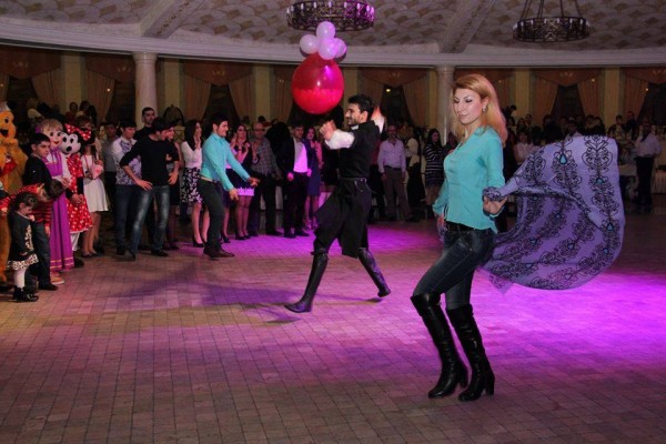 Արսենի հետ ծանոթացել ենք Facebook-ով. Անի Զախարյանը` նշանածի հետ ծանոթության մասին (ֆոտո)