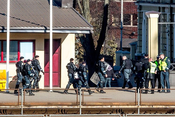 Գոյություն չունեցող ռուս զինվորականների պատճառով Վիլնյուսում շրջափակել են գնացքը