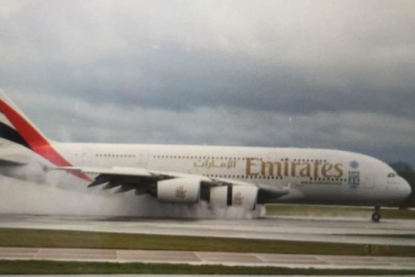 Emirates ավիաընկերության ինքնաթիռը տագնապի ազդանշան է տվել Մեծ Բրիտանիայի երկնքում