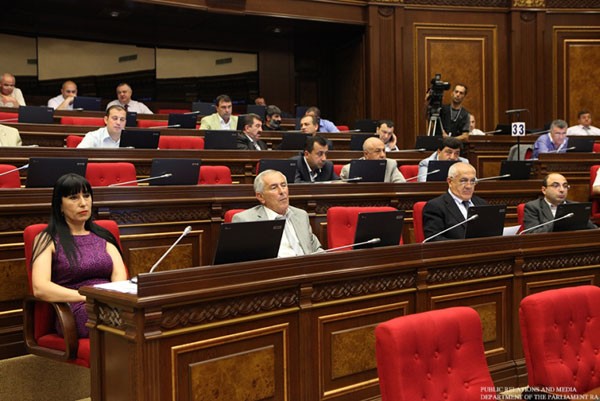 Ինչպես ԲՀԿ-ի &laquo;շեֆությունը&raquo; ստանձնեց Հովիկ Աբրահամյանը