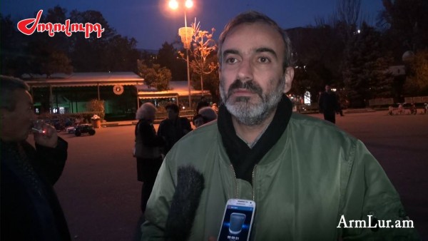 Ժիրայր Սէֆիլյանն ու Պավել Մանուկյանը զրուցել են. ինչ կոչ է արել Սէֆիլյանը զինված համախոհներին