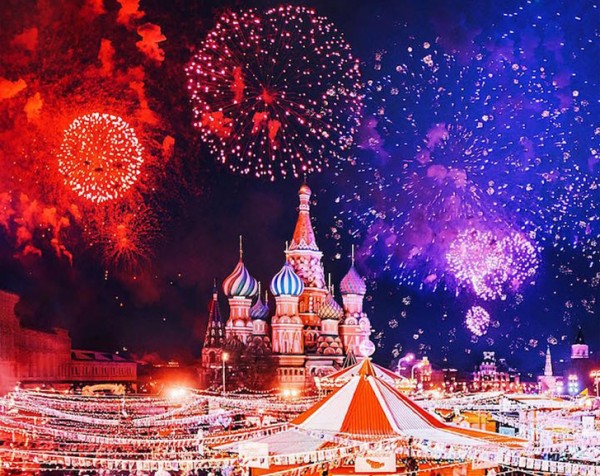 Մոսկվայի փողոցների կախարդական տեսքը` սուրբծննդյան գիշերը (ֆոտո)