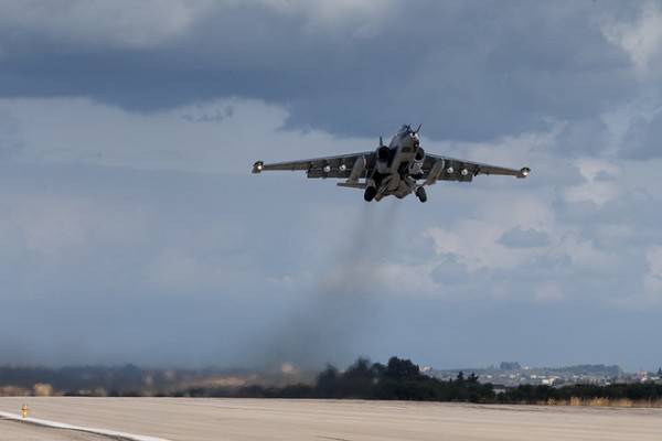 Ահաբեկիչների դիրքերի ուղղությամբ ավիահարվածները կշարունակվեն. ՌԴ ՊՆ