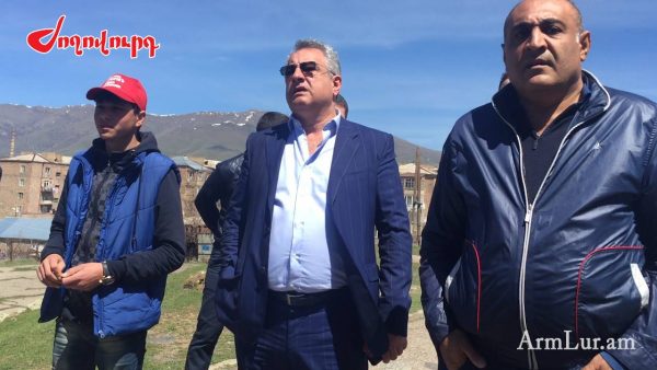 Հաղորդում հանցագործության մասին. բարձրաստիճան պաշտոնյաները միջամտում են ընտրական գործընթացին (ֆոտո, վիդեո)