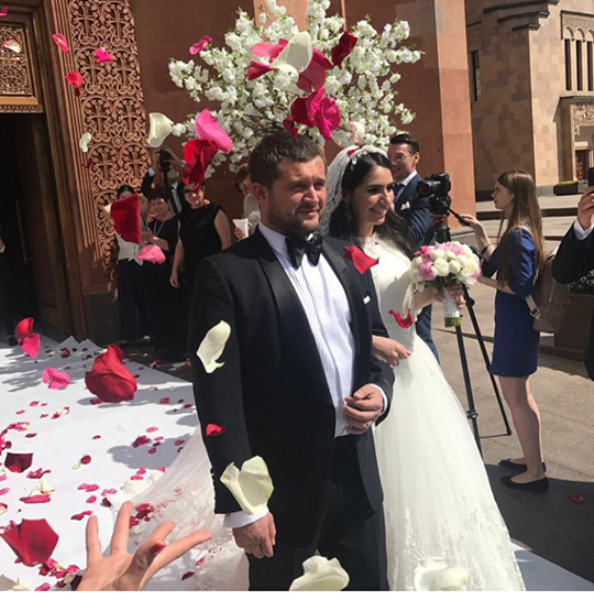 ՖՈՏՈ. Հերթական շքեղ հարսանիքը` Սամվել Կարապետյանի ընտանիքում