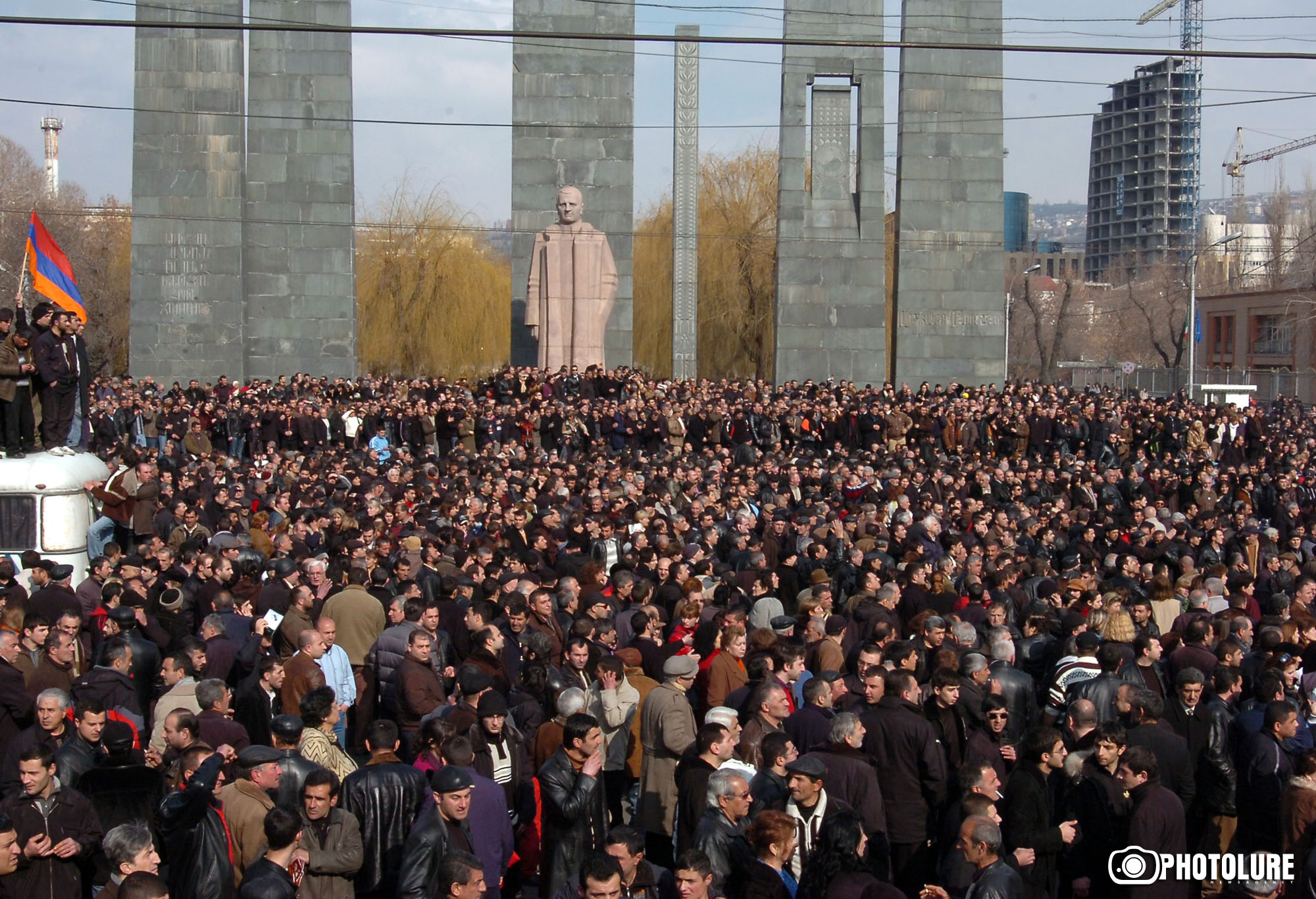 Фб нефс азатутюн. 1 Марта 2008 Армения. 1 Марта 2008 Ереван. Армения 2008 революция. Протесты в Армении 2008.