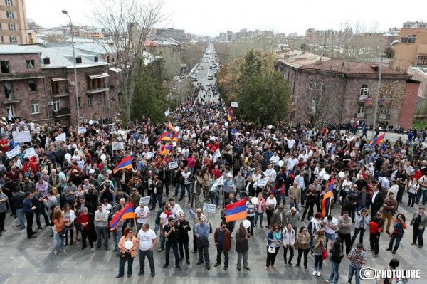 “Dem Em” civil initiative holds a rally near Matenadaran