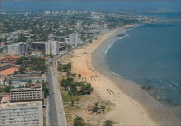 5408455-R3L8T8D-900-fotalenza-brazil-1970s