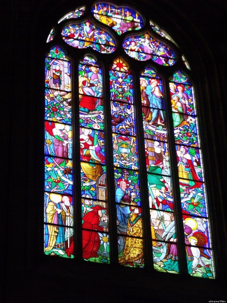 o-AIX-CATHEDRAL-WINDOW-900