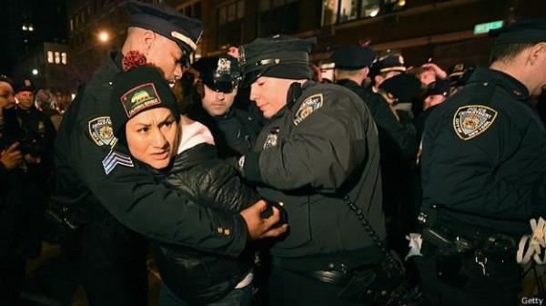 141205040002_protester_arrest_police_new_york_624x351_getty