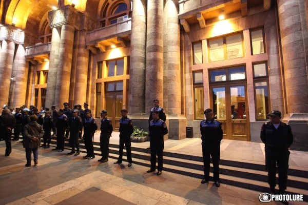 Workers of Nairit plant staged a protest sit-in in front of the RA Government’s building