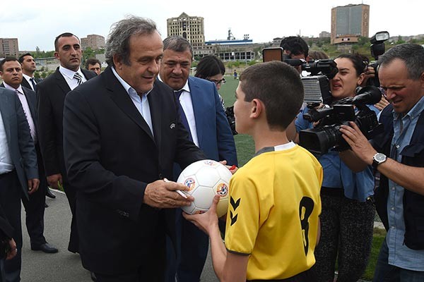 600x400xMichel-Platini.jpg.pagespeed.ic.JTJjczY2kd