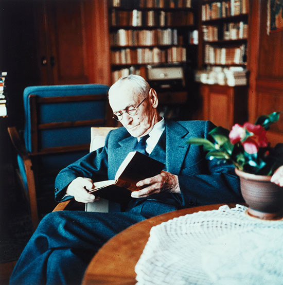 Hermann_Hesse_Montagnlia_early_1950s