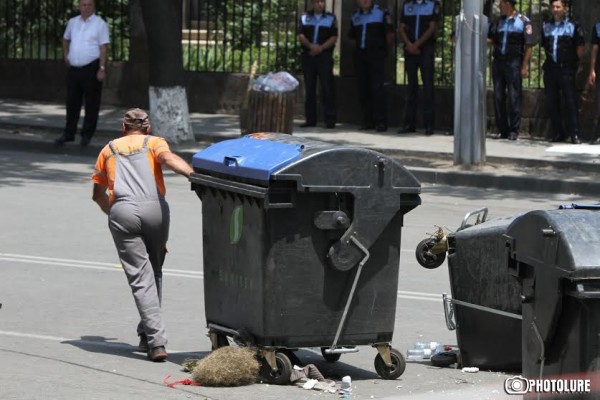 On the 14th day of the protest action against electricity price increase the Police undertook the works of opening Baghramyan Avenue