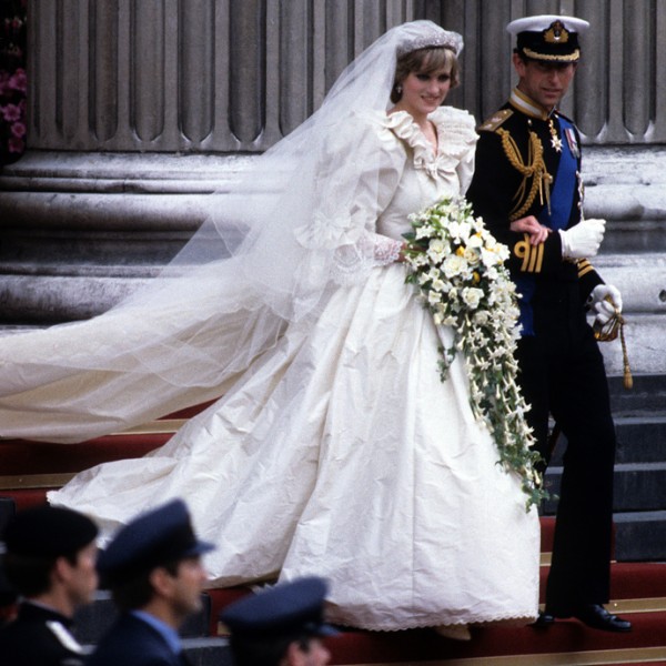LONDON, UNITED KINGDOM - JULY 29:  Diana, Princess of Wales, wearing an Emanuel wedding dress, leaves St. Paul's Cathedral with Prince Charles, Prince of Wales following their wedding on 29 July, 1981 in London, England. (Photo by Anwar Hussein/Getty Images)