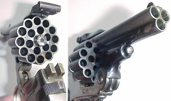 Unique revolver made in Spain, 3 barrels, 18 shots, 3 firing pins, 6.35mm pistol cartridge