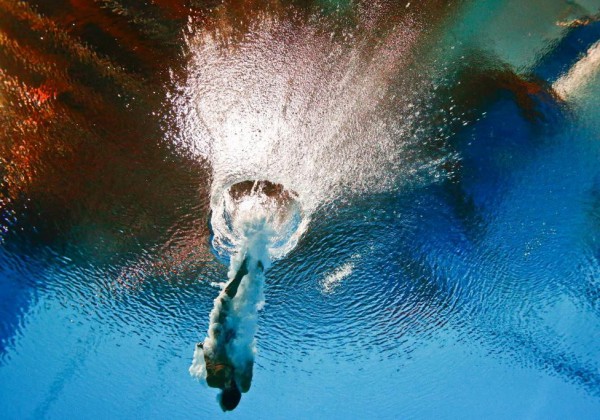 Tania Cagnotto of Italy is seen underwater during the women's 3m springboard semi final at the Aquatics World Championships in Kazan, Russia, July 31, 2015.  REUTERS/Stefan Wermuth