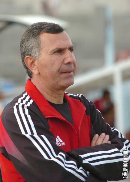 Varujan Sukiasyan, the Chief Coach of the National Football Team 2000-2001