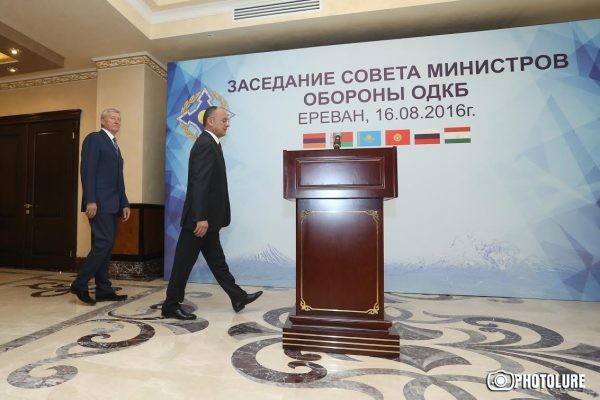 RA Minister of Defense Seyran Ohanyan and CSTO Secretary General Nikolay Bordyuzha gave a joint press club