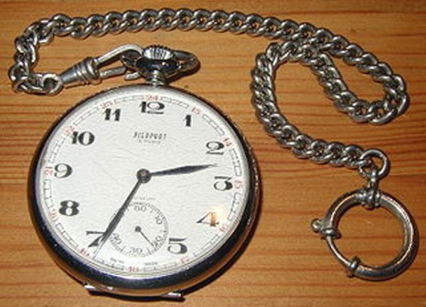 320px-pocket_watch_with_chain