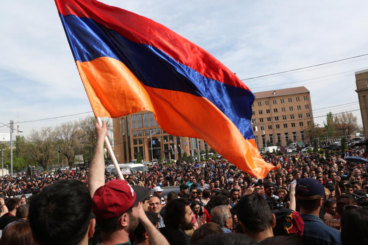 Новости армении и россии сегодня. Революция в Армении 2022. Митинги. Правительство Армении 1998. Оппозиция Армении.
