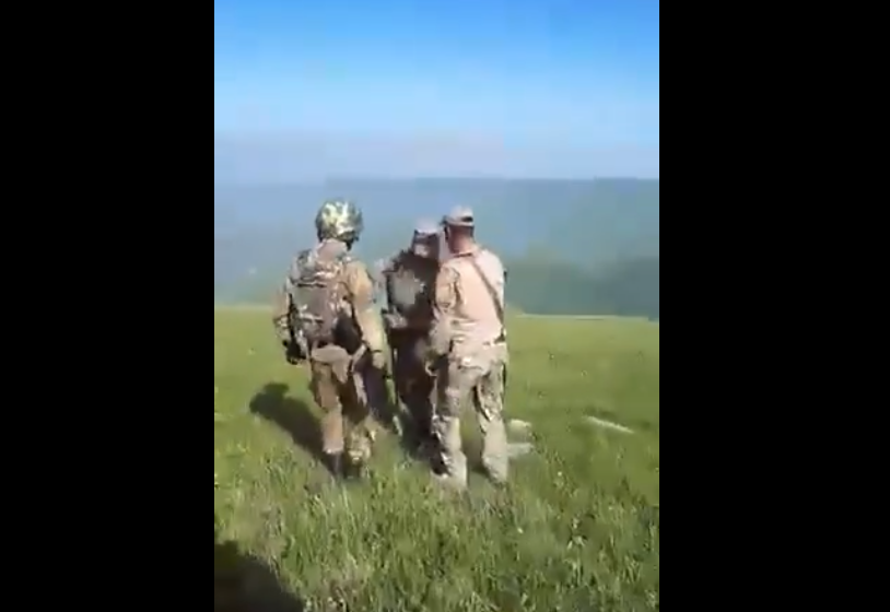 Տեսանյութ. Ինչպես են հայ զինվորականները հետ շպրտում ադրբեջանցիներին. 18+