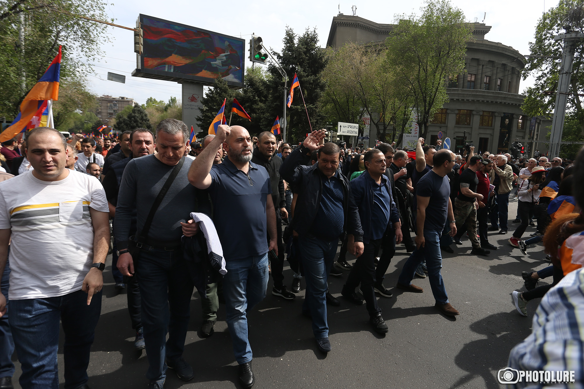 Движение митинга. Ереван демонстрации оппозиции. Митинг. Протесты в Ереване. Митинги в Армении.